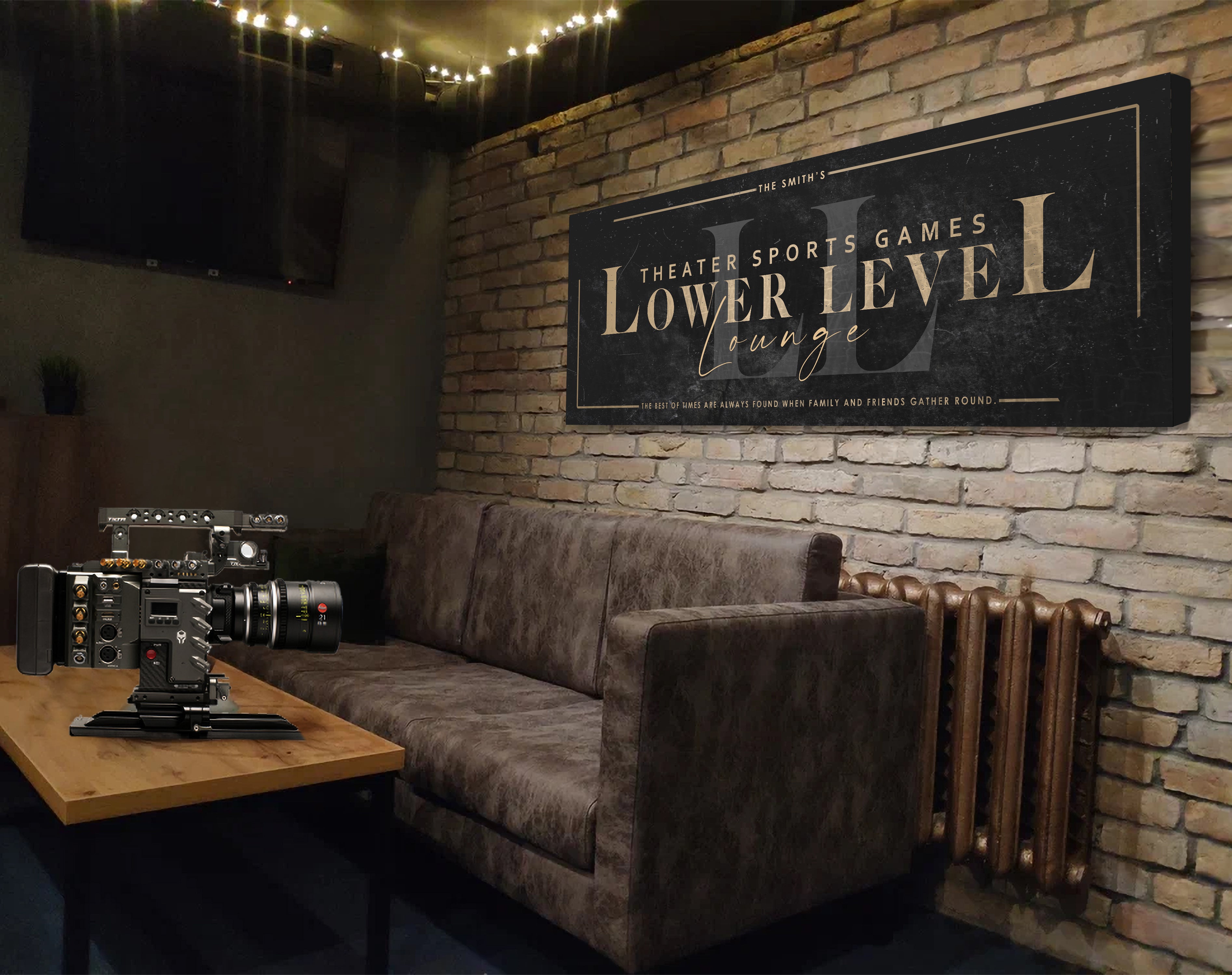 Lower Level Lounge Sign